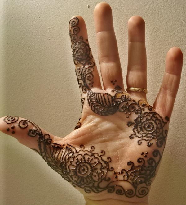 Henna Tattoo Designs On Hands