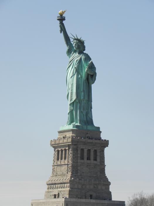 statue of liberty las vegas height. columbia heights,