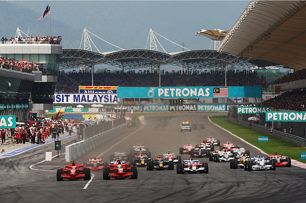 Malaysian Formula One Grand Prix: Race Photograph by Clive Mason
