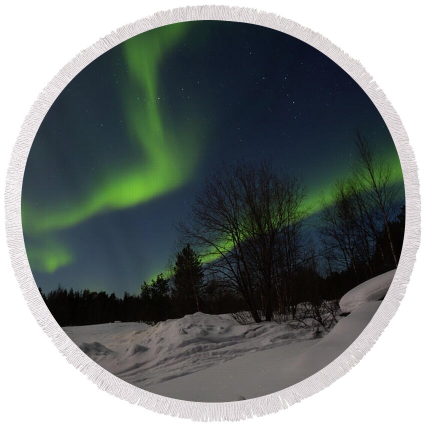 Northern Lights Round Beach Towel featuring the photograph Dancing Aurora by Eva Lechner
