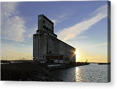 Designs Similar to Silo Sundance by Peter Chilelli