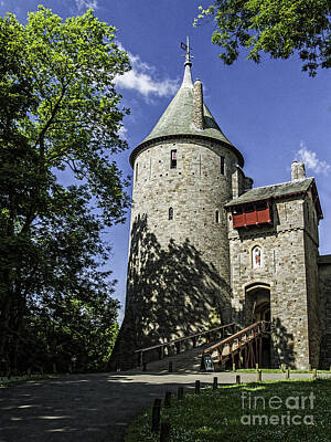 Classic Christmas Movies - Castell Coch by Steve Purnell