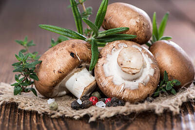 Fromage - Heap of brown Mushrooms by Handmade Pictures