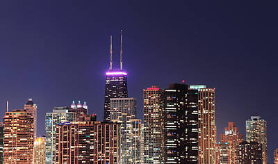 On Trend At The Pool - Chicago skyline at dusk by Songquan Deng