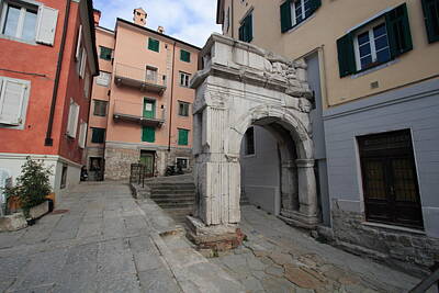 Discover Inventions - Augustan gate in Trieste by Ulrich Kunst And Bettina Scheidulin