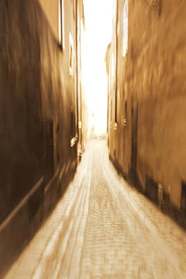 Seascapes Larry Marshall - Blurred alley - monochrome by Ulrich Kunst And Bettina Scheidulin