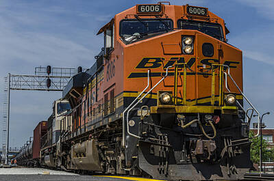 Autumn Pies - BNSF Power by Thomas Visintainer