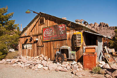 Travel - Desert Barn Nevada by Rick Lesquier