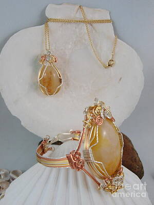 On Trend At The Pool - Honey Quartz Necklace and Bracelet Set by Vivian Martin