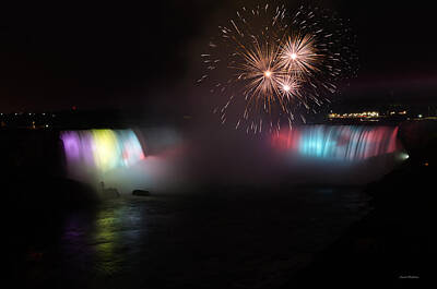 Modigliani - Horseshoe Falls with Fireworks by Crystal Wightman