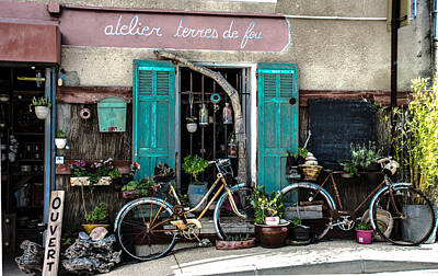 Chocolate Lover - Old and rusty bicycles  by Dany Lison