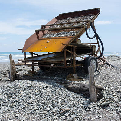 Design Pics - Sluice box to extract alluvial gold on West Coast NZ by Stephan Pietzko