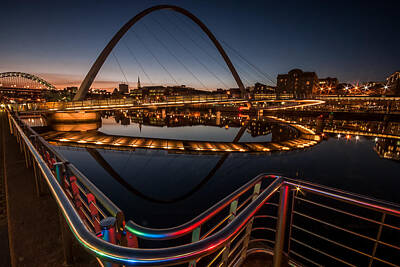 Abstract Oil Paintings Color Pattern And Texture - The Gateshead Eye by Dave Hudspeth