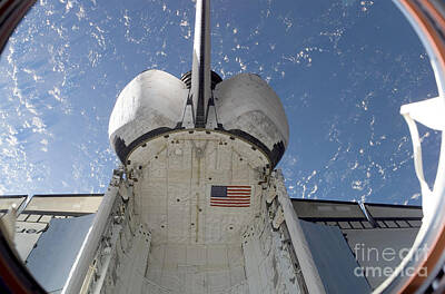 Traditional Kitchen Royalty Free Images - Space Shuttle Discovery Royalty-Free Image by Stocktrek Images