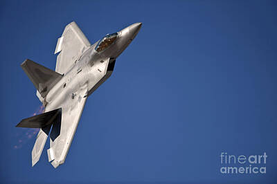 On Trend Breakfast - An F-22 Raptor Aircraft Performs by Stocktrek Images