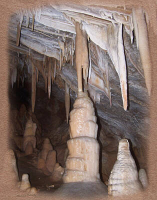Giuseppe Cristiano Royalty Free Images - Cave Formations 44 Framed Royalty-Free Image by Ernest Echols