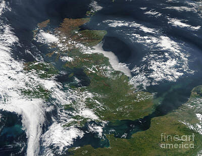 Popstar And Musician Paintings - Satellite Image Of Smog Over The United by Stocktrek Images