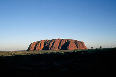 Outdoor Graphic Tees - Ayers Rock in the Australian Outback by Buddy Mays