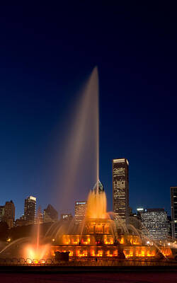 Di Kaye Art Deco Fashion - Buckingham Fountain Chicago by Steve Gadomski