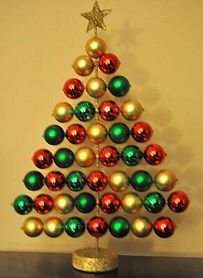 Vintage Tees - Christmas Tree by John Hughes