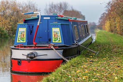Snails And Slugs - Colorful Narrowboat by ReDi Fotografie