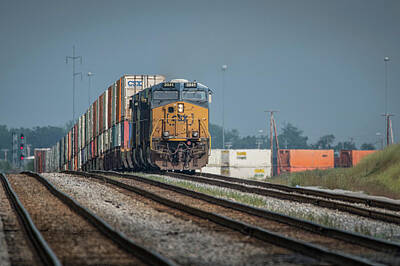 Kitchen Food And Drink Signs - CSX Q02817 Intermodal Northbound at Hopkinsville Ky by Jim Pearson