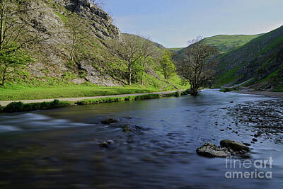 Roaring Red - Dovedale Valey by MSVRVisual Rawshutterbug