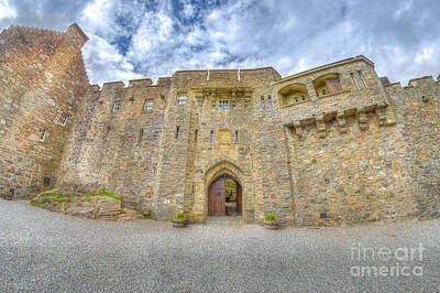 For The Cat Person Royalty Free Images - Eilean Donan doorway Royalty-Free Image by Benny Marty