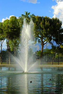 Landscapes Kadek Susanto Royalty Free Images - Fountain at Reid Park Royalty-Free Image by Teresa Stallings
