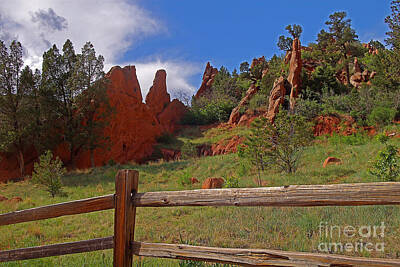 Classic Golf Royalty Free Images - Garden Of The Gods Fence and Rocks Royalty-Free Image by Rich Walter