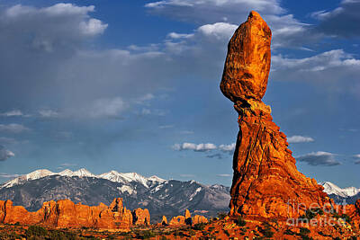 Pineapple - Gravity Defying Balanced Rock, Arches National Park, Utah by Sam Antonio
