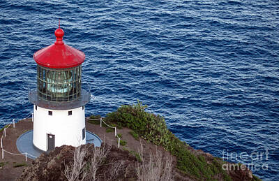 Achieving - Hawaii Lighthouse on Oahu by Kenneth Lempert