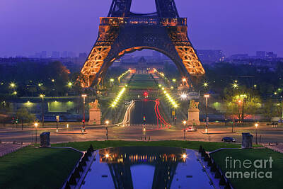 Paris Skyline Royalty-Free and Rights-Managed Images - Il est cinq heures, Paris seveille by Henk Meijer Photography