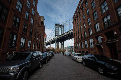 Achieving - Manhattan Bridge from Dumbo by Bob Cuthbert