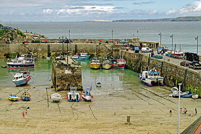 Western Art - Newquay Harbour at Low Water by Rod Johnson