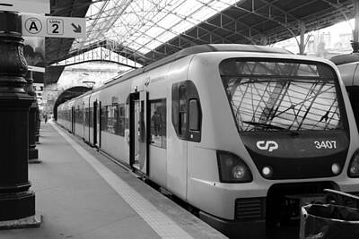 Printscapes - Porto train travel by Lukasz Ryszka