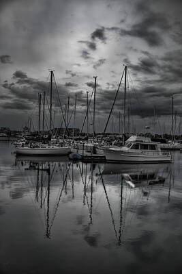 Modern Man Classic Golf - Reefpoint Marina in Black and White by Dale Kauzlaric