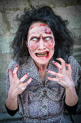 Actors Photos - Scary angry zombie woman by Matthias Hauser