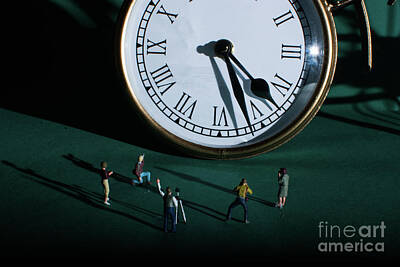 Botanical Farmhouse - The Clock Watchers by Steve Purnell