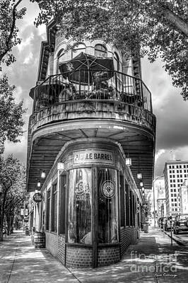 Beer Photos - The Pickle Barrel Too B W  Chattanooga, Tennessee Art by Reid Callaway