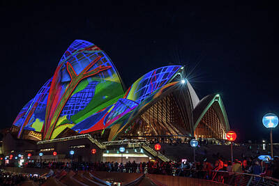 Pretty In Pink - Vivid Sydney at Opera House by Daniela Constantinescu