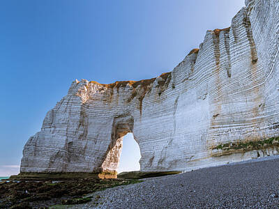 Aretha Franklin - Chalk cliffs of Etretat with the natural arch called Manneporte by Stefan Rotter