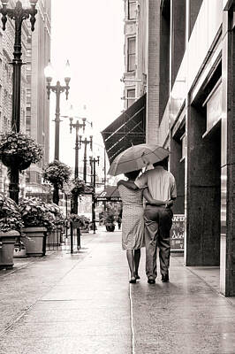 City Scenes Royalty-Free and Rights-Managed Images - Chicago Couple In Love by Chicago In Photographs
