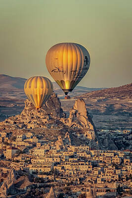 Architecture David Bowman - Golden Hour Balloons by Francisco Gomez