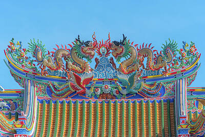 Circle Abstracts - San Jao Phut Gong Dragon Roof DTHU0700 by Gerry Gantt