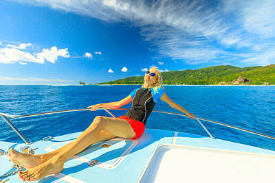 Design Turnpike Books - Seychelles luxury catamaran by Benny Marty