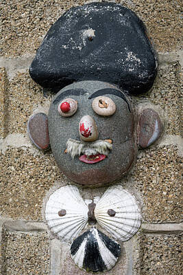 Sheep - small artwork on a stone wall in Saint Malo by Stefan Rotter