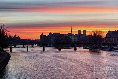 Paris Skyline Photos - Night to Day Transition of Sunrise over ile de la Cite in winter - Paris by Ulysse Pixel