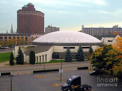 For The Cat Person Royalty Free Images - Turtle Dome Building, City of Niagara Falls Royalty-Free Image by Wernher Krutein