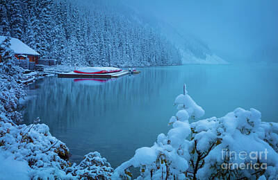 Edward Hopper - Winter Morning at Lake Louise by Inge Johnsson